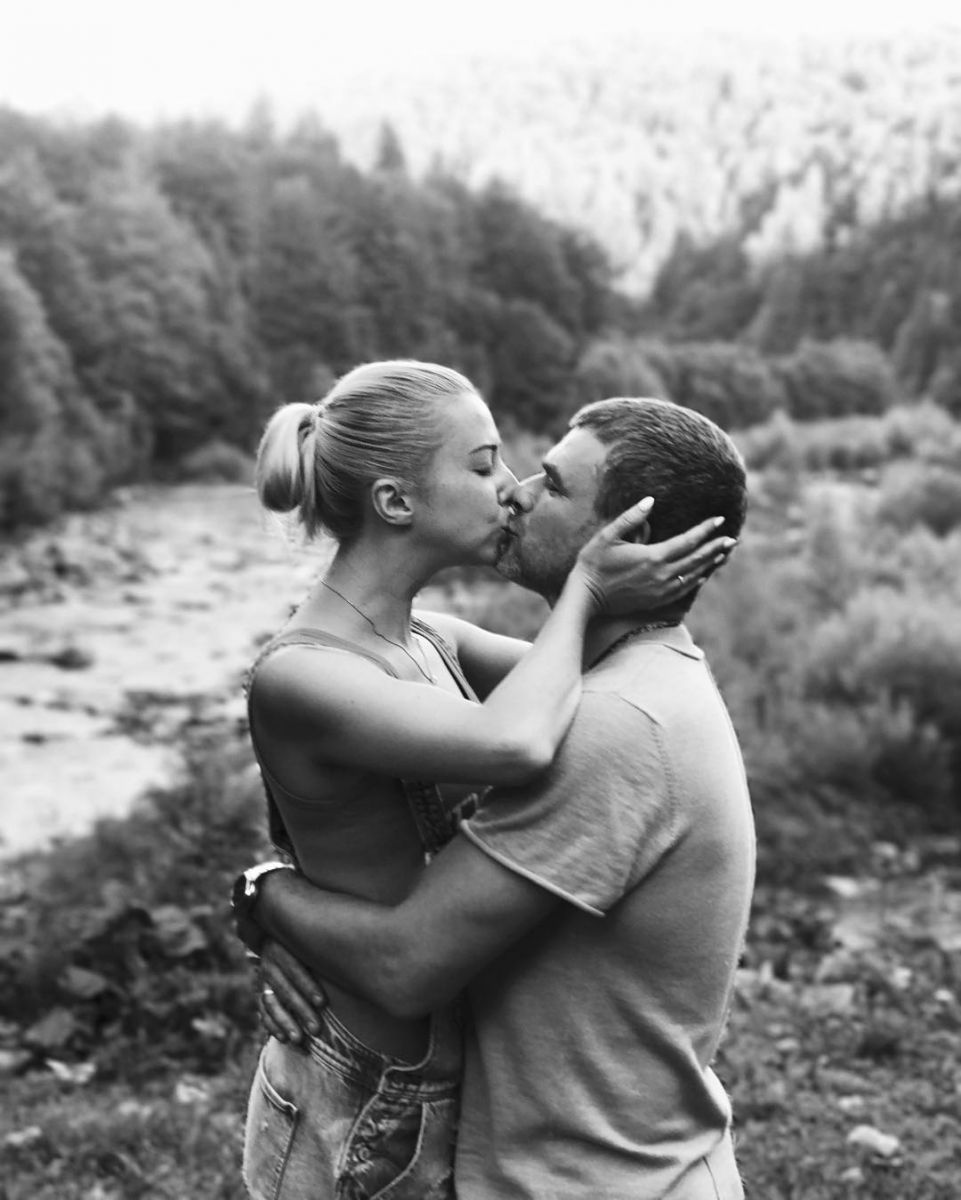 В сеть попало фото подросшей дочери Тони Матвиенко и Арена Мирзояна